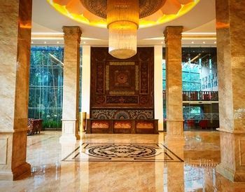 The Golden Crown 5* Kandy